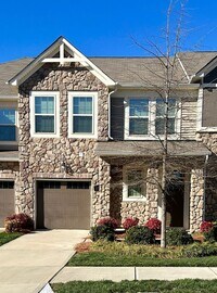 Building Photo - Spacious 3BR Townhouse in Berewick