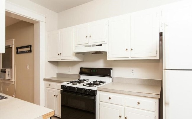 Building Photo - 312 Shepherd St NW
