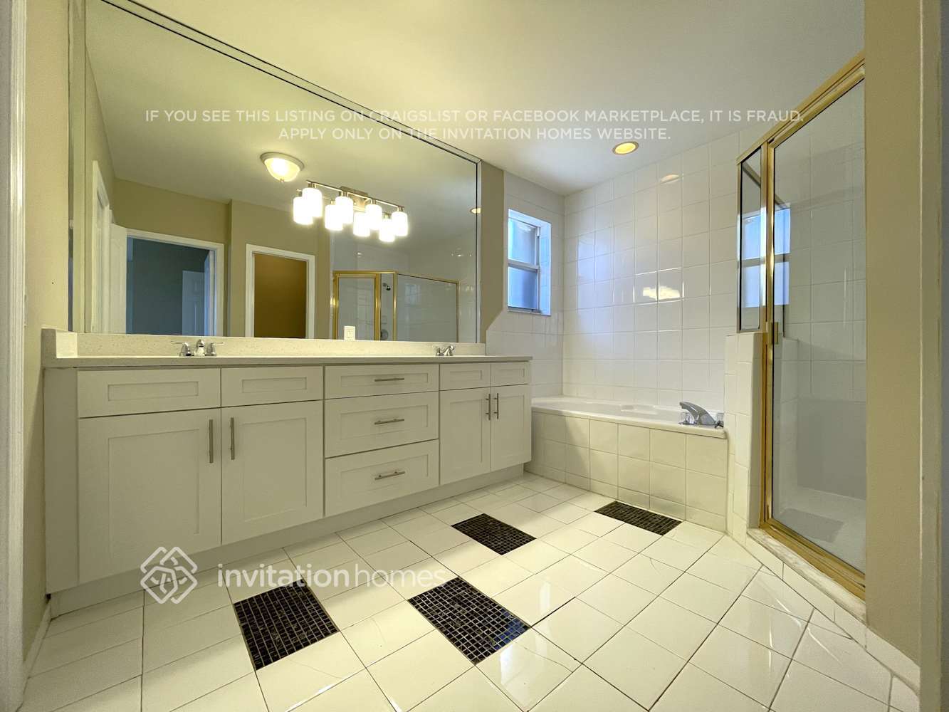 Building Photo - 10522 SW 161st Ave