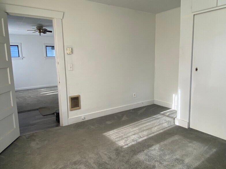 Building Photo - 26 N St NE