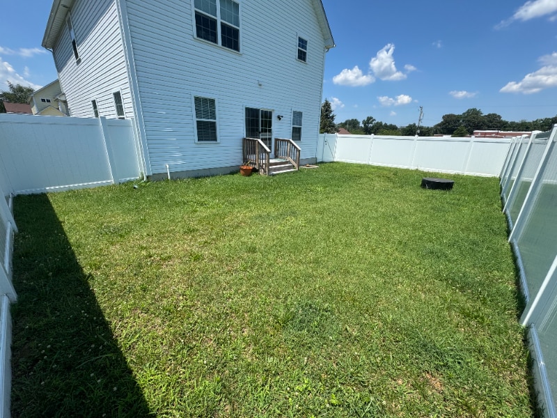 Building Photo - 70 Schoolview Ln