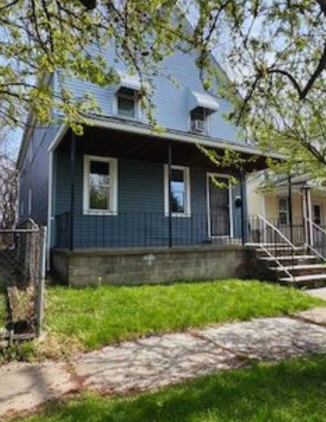 Primary Photo - 3119 W 68th St