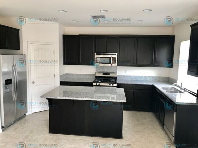 Building Photo - Beautiful 3-Bedroom Home in South Meadows ...