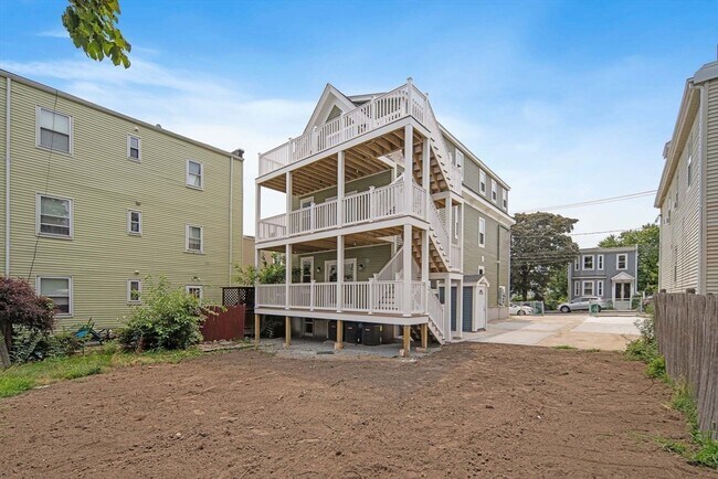 Building Photo - 206 Byron St