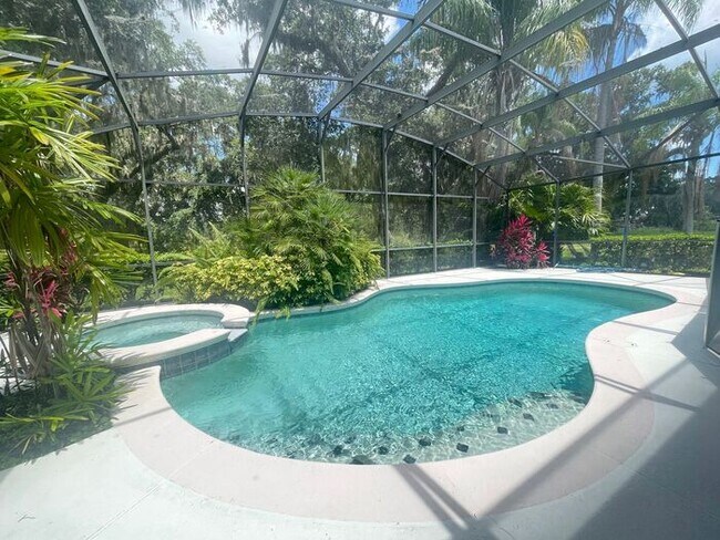 Building Photo - Bella Lago-Pool Home-1441 Beacon Dr Kissim...