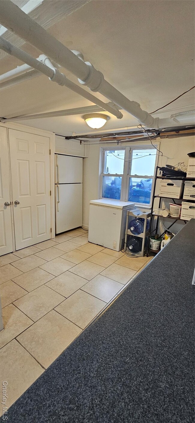 Building Photo - 218 W Chester St