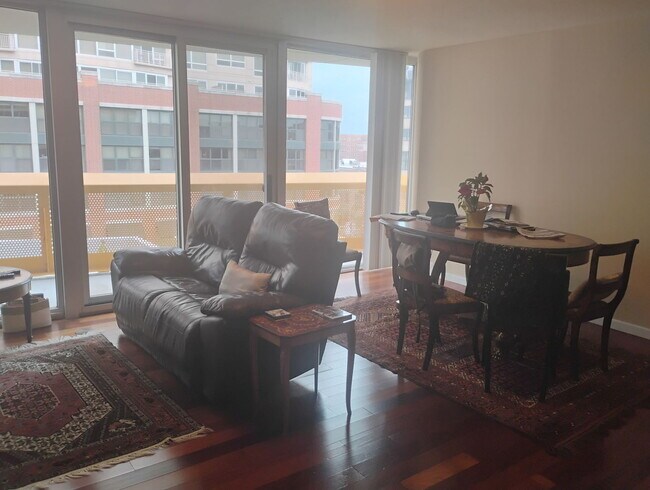 Building Photo - 1580 Sherman Ave