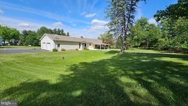 Building Photo - 2810 County Line Rd