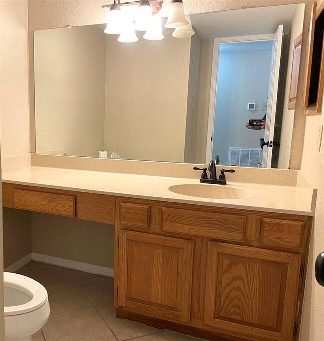 Building Photo - 9005 Scottish Pastures Dr