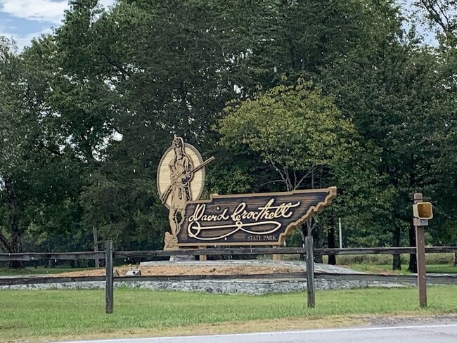 Building Photo - 1213 W Gaines St