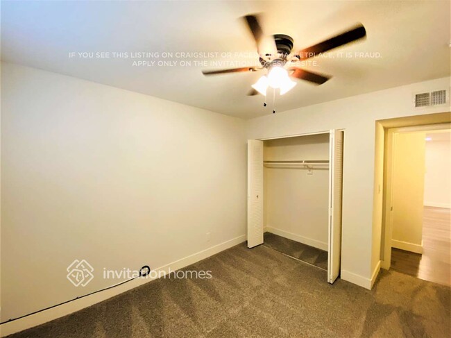 Building Photo - 4800 S Taylor Dr
