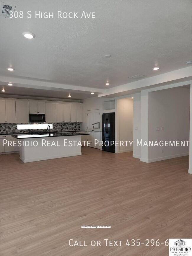 Building Photo - 308 S High Rock Ave