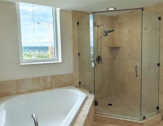 Building Photo - 1745 E Hallandale Beach Blvd