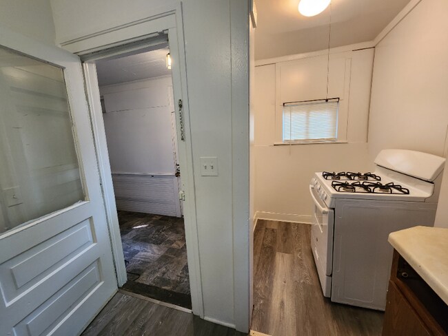 Building Photo - 42 Quimby St NE