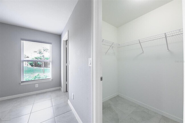 Building Photo - 25583 Deep Creek Blvd