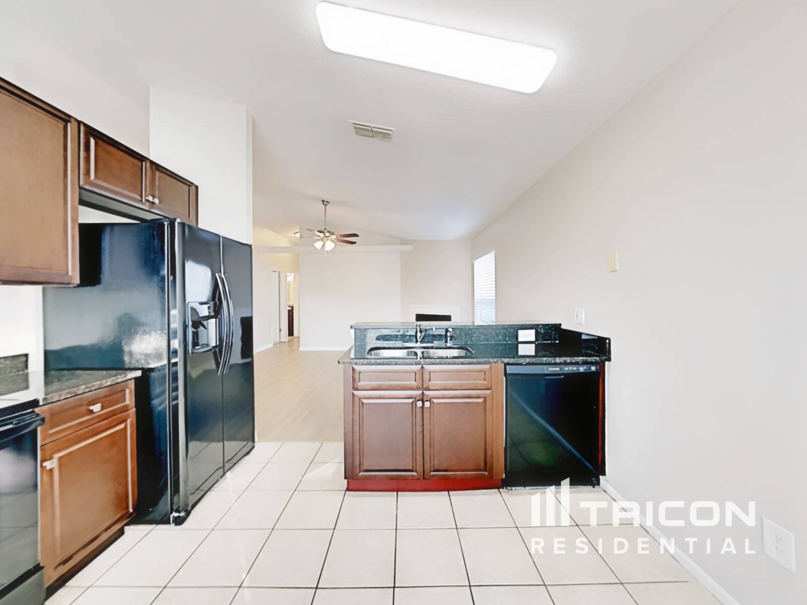 Building Photo - 7227 Edgewater Shores Ct