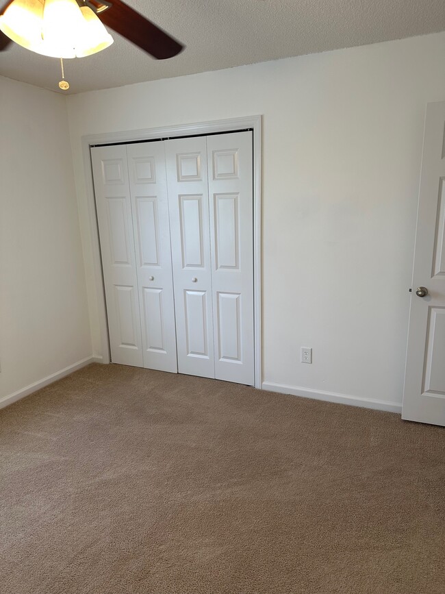 Building Photo - 3817 E Vancroft Cir