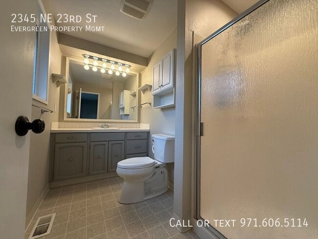 Building Photo - 2345 NE 23rd St