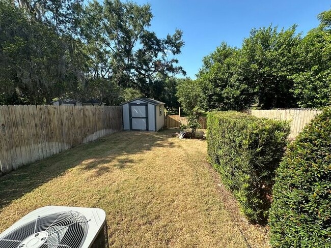 Building Photo - Half a Duplex in the heart of Downtown Orlando!