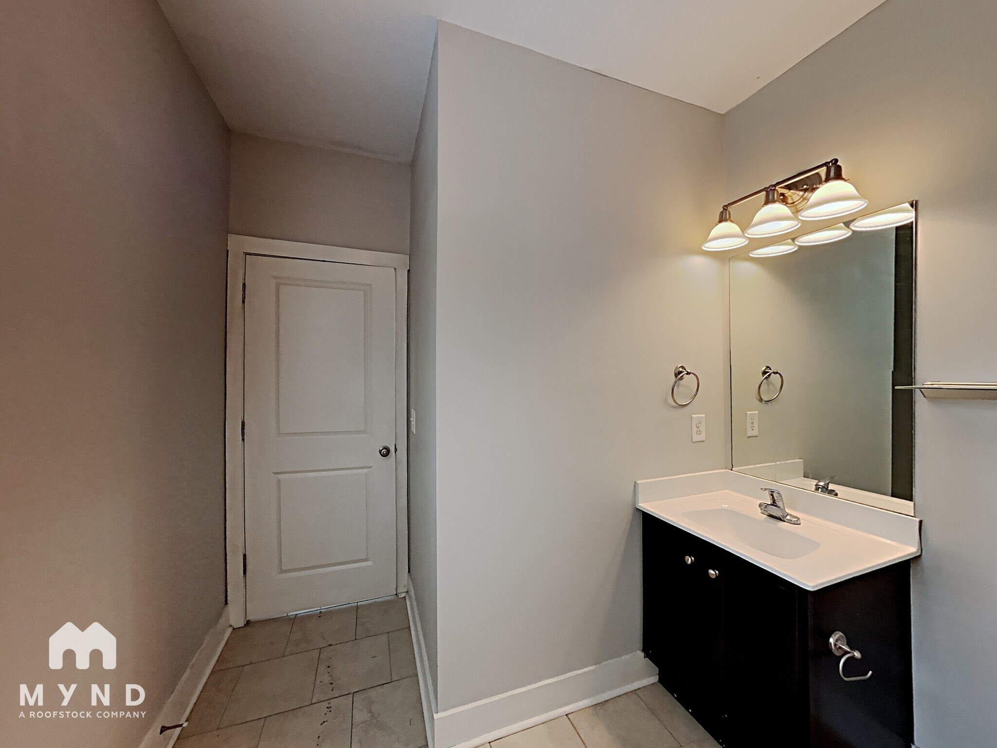 Building Photo - 183 Herring St