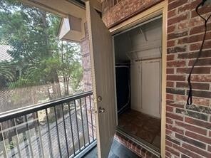 Building Photo - 2803 Kings Crossing Dr
