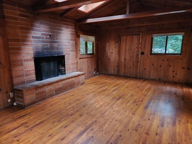 Building Photo - 11075 Dell Ave