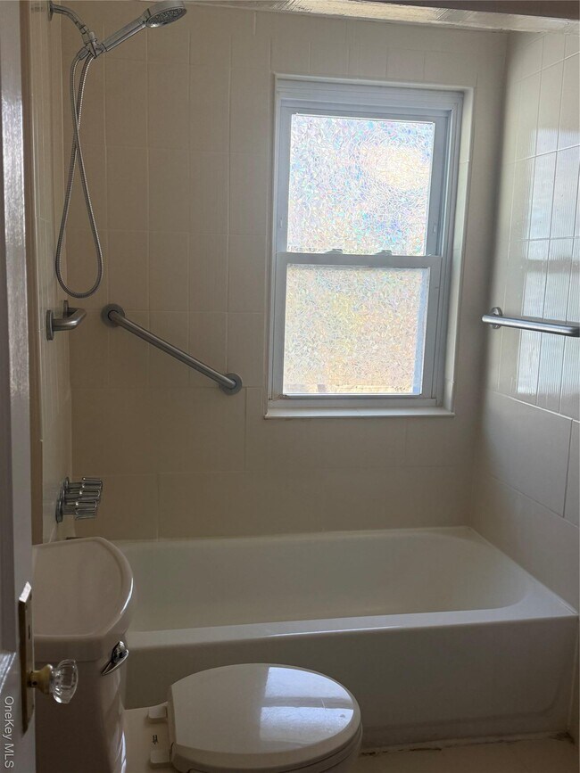 Building Photo - 15 Maple Grove St