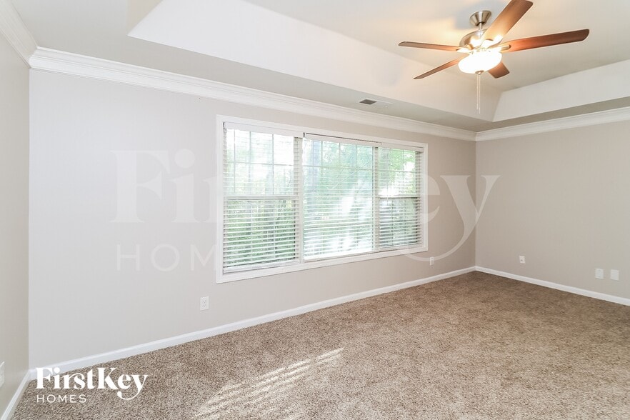Building Photo - 115 Weatherstone Dr