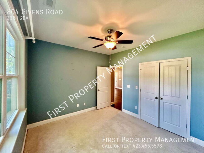 Building Photo - 804 Givens Rd
