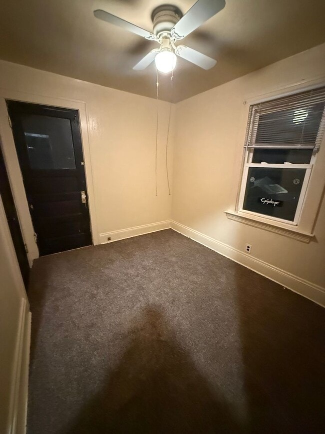 Building Photo - 3bd Single Lee/Harvard Section 8