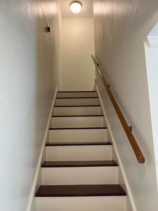 Building Photo - 5817 Valley Forge Dr