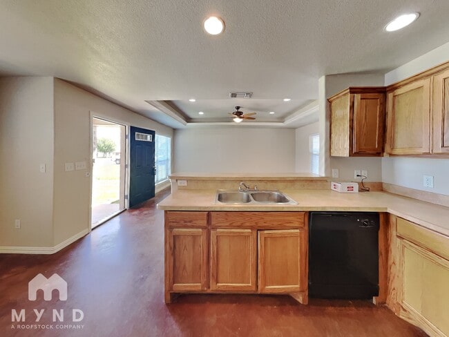 Building Photo - 102 Jolin Ln