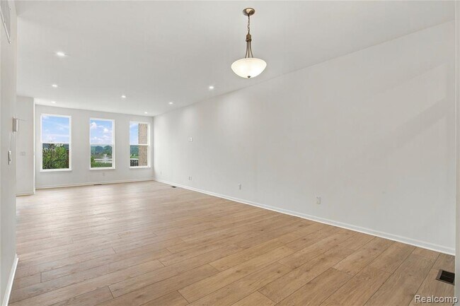 Building Photo - 5401 Poppydrew Ln