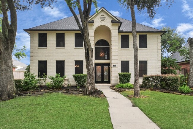Building Photo - 2405 Guilbeau Ln