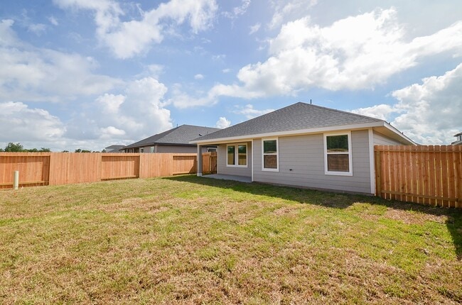 Building Photo - 7831 Sanremo Dr