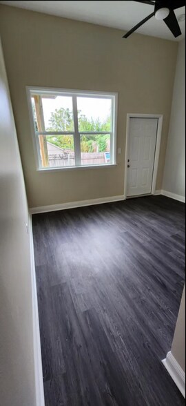 Building Photo - 1416 Arts St