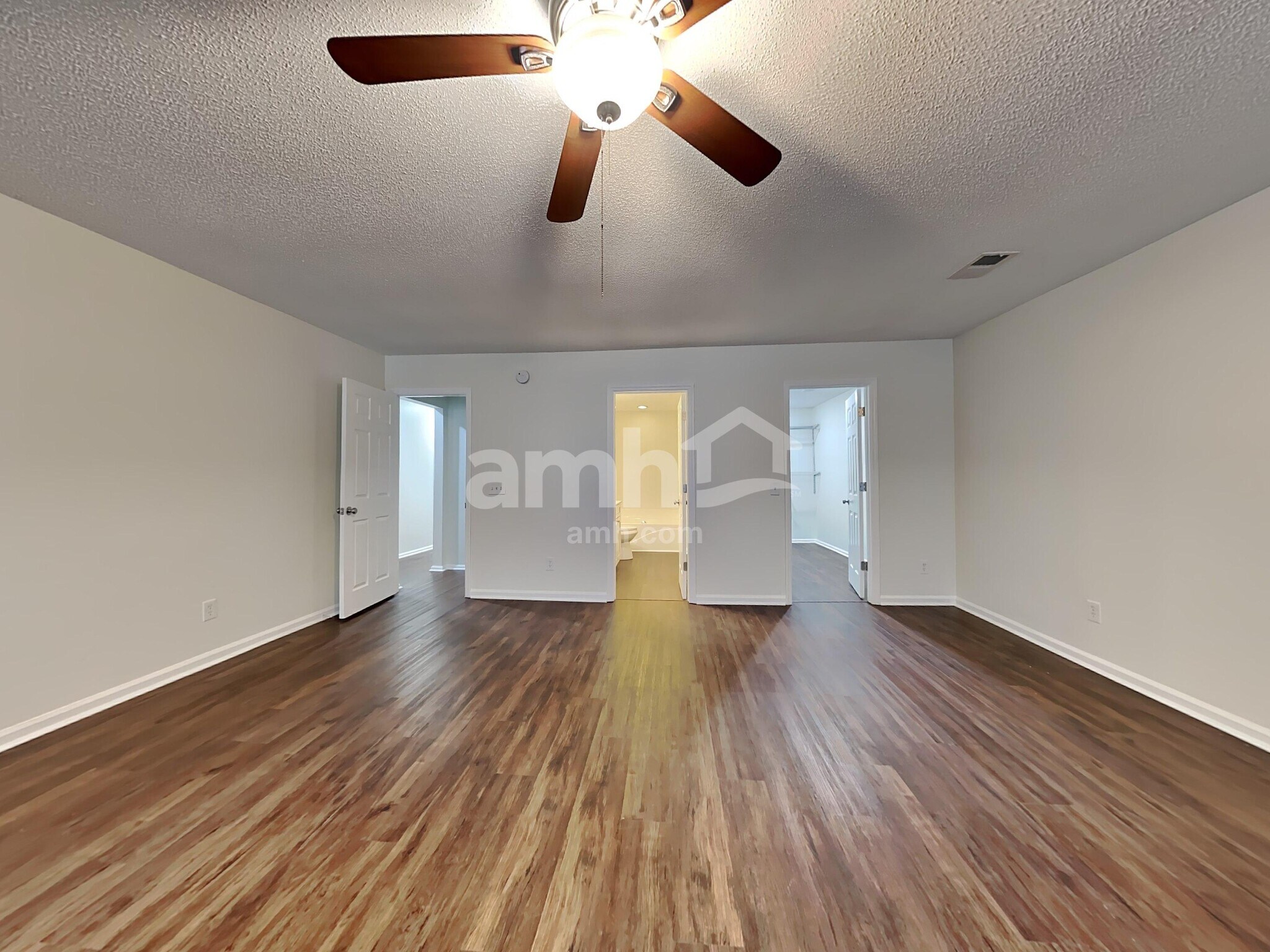 Building Photo - 125 Ducane St