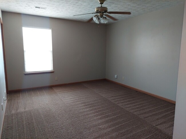 Building Photo - 3396 Edison Dr