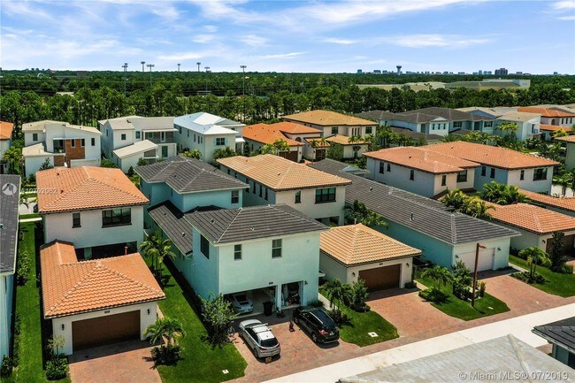 Building Photo - 5651 Hood Rd