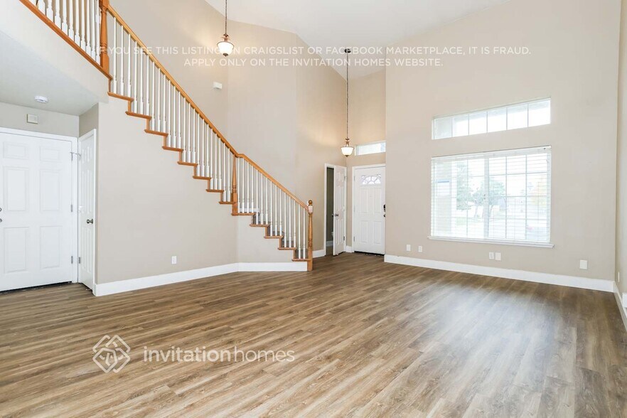 Building Photo - 823 Marsh Creek Dr