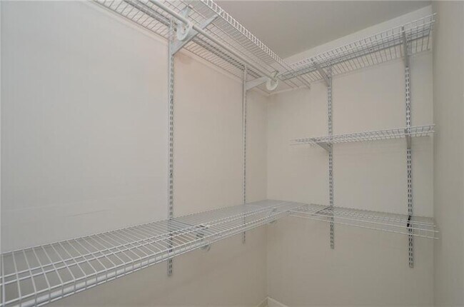 Building Photo - 5975 Peachtree Pkwy