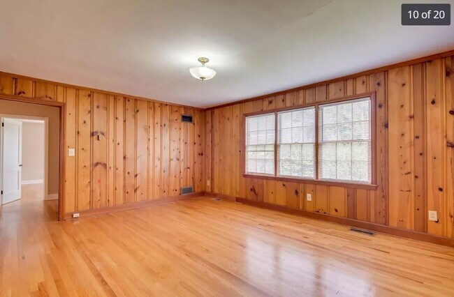 Building Photo - Lake Forest Drive - Just minutes from Augu...