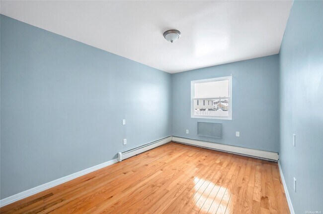Building Photo - 491 Beach 44th St