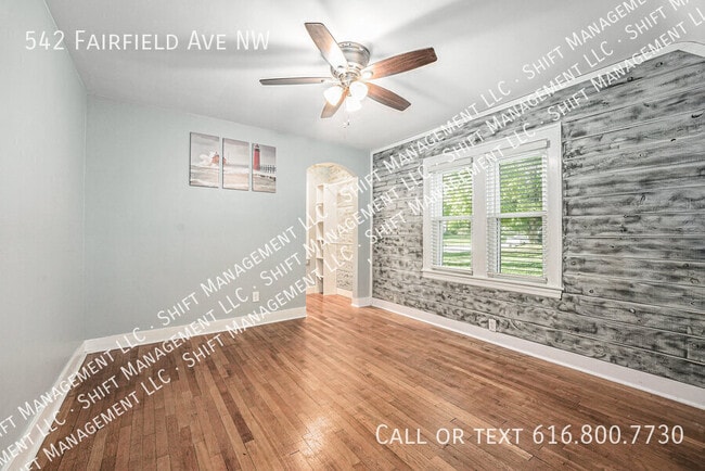 Building Photo - 542 Fairfield Ave NW