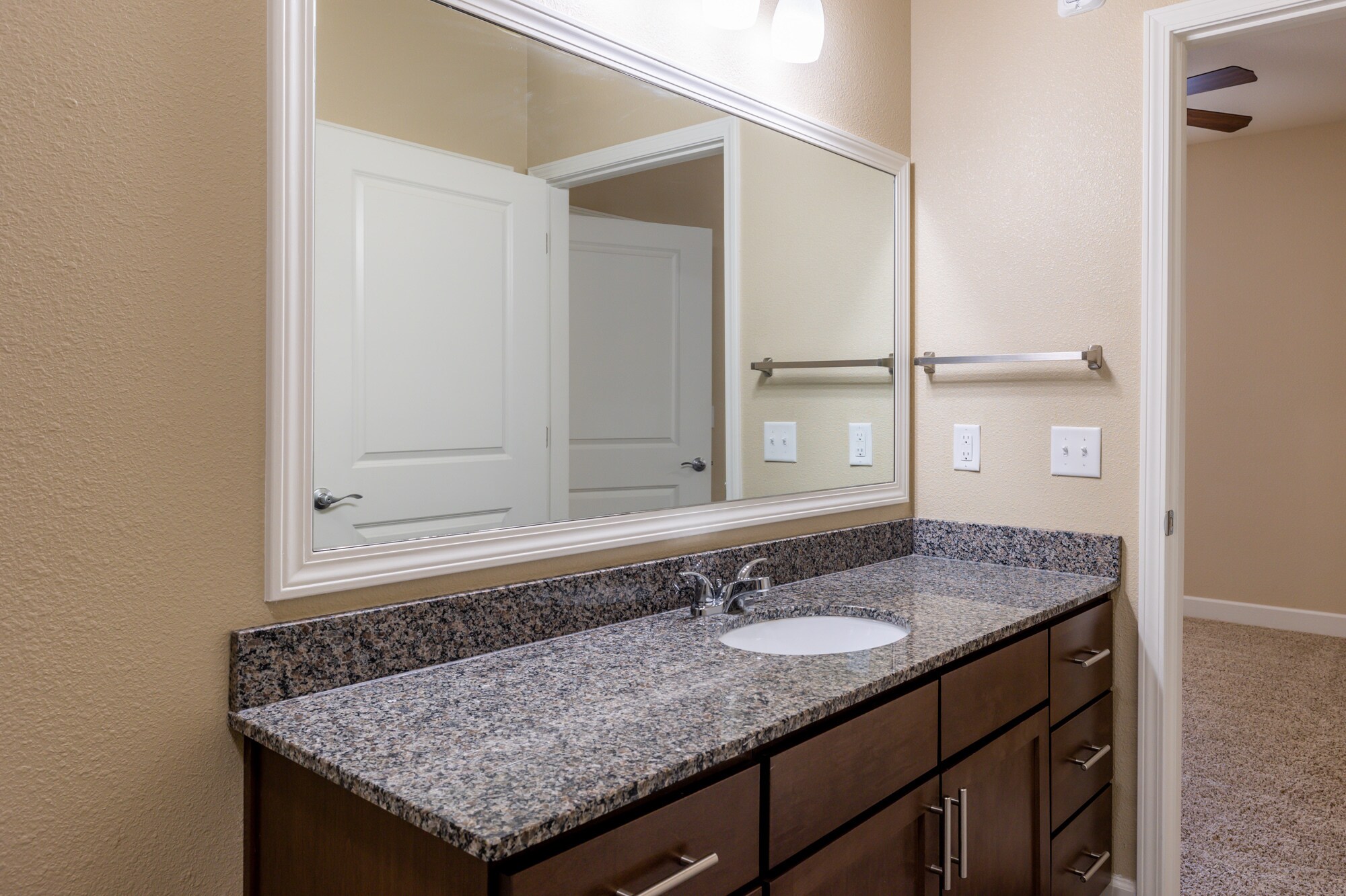 The Residences at Bluhawk Apartment Homes 16621 Lowell Ave Overland