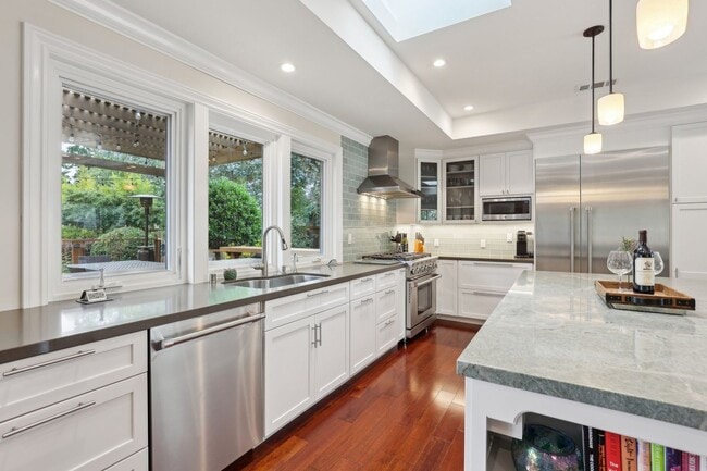 Building Photo - Single-Level Three-Bedroom Retreat in Napa...