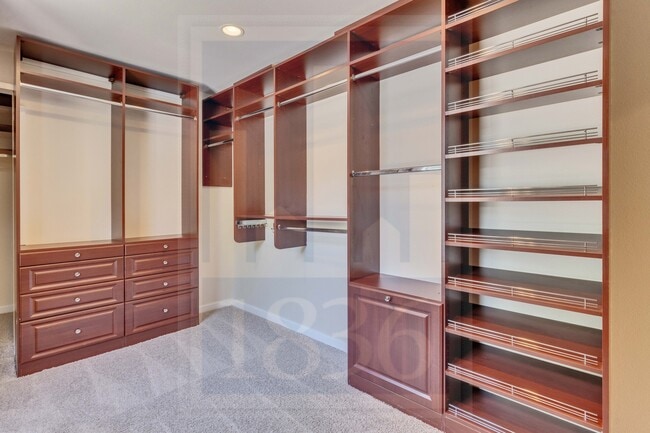 Building Photo - 4815 Woodview Ave