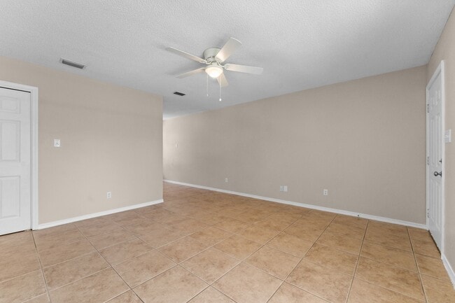 Building Photo - 20952 Liberty Ln