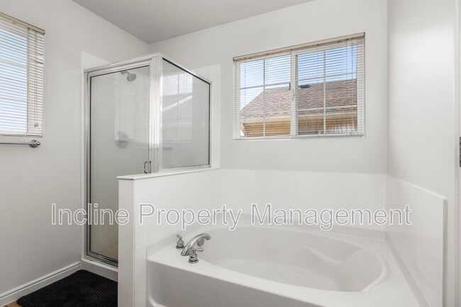 Building Photo - 7623 Yellowwood Ln