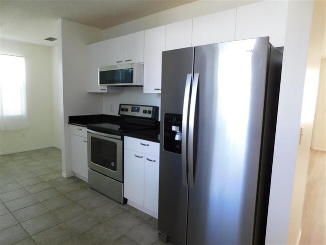 Kitchen - 231 Juarez Way